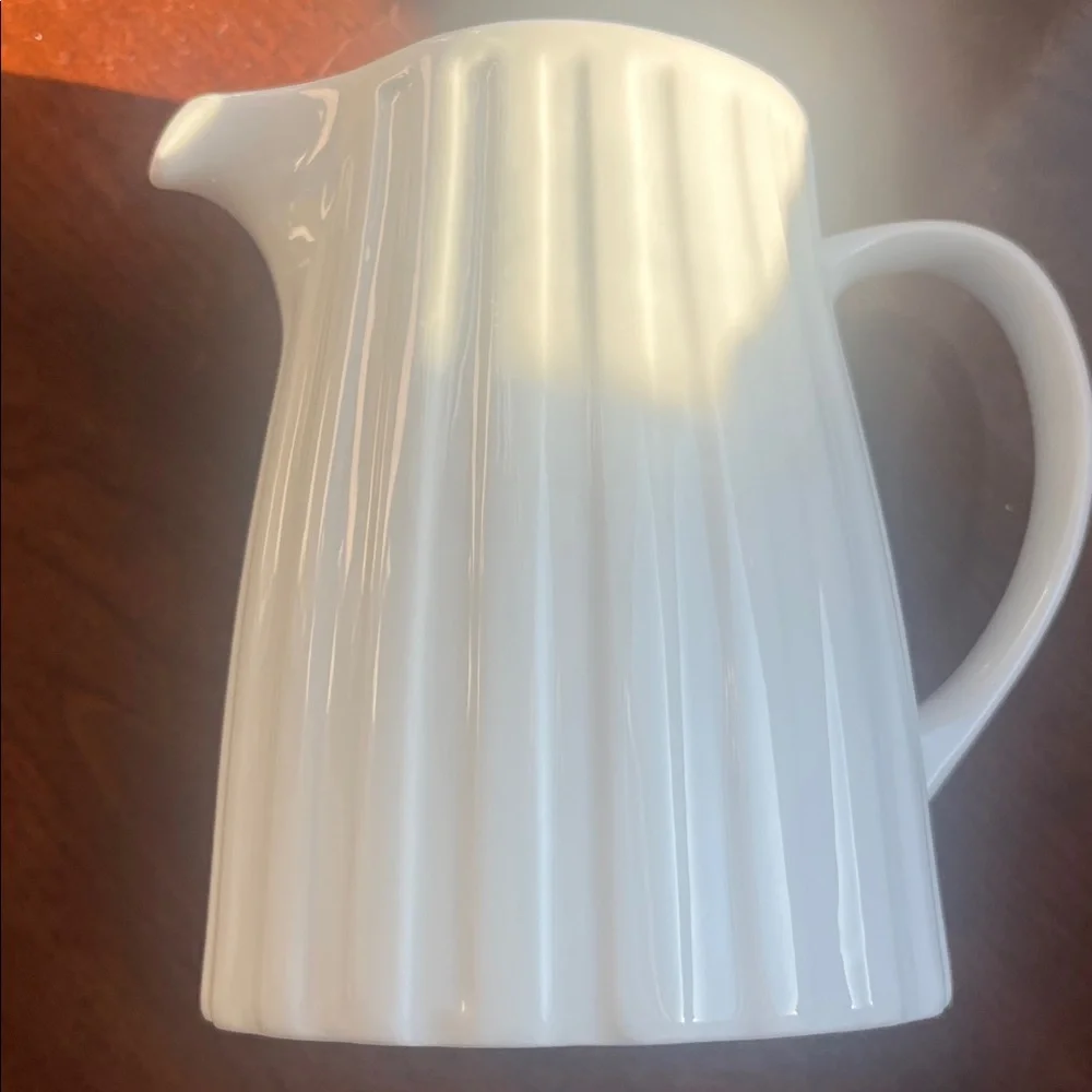 Crate & Barrel Ribbed White Ceramic Milk Creamer 5